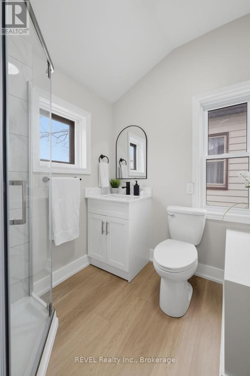 225 ROSS STREET Image 23