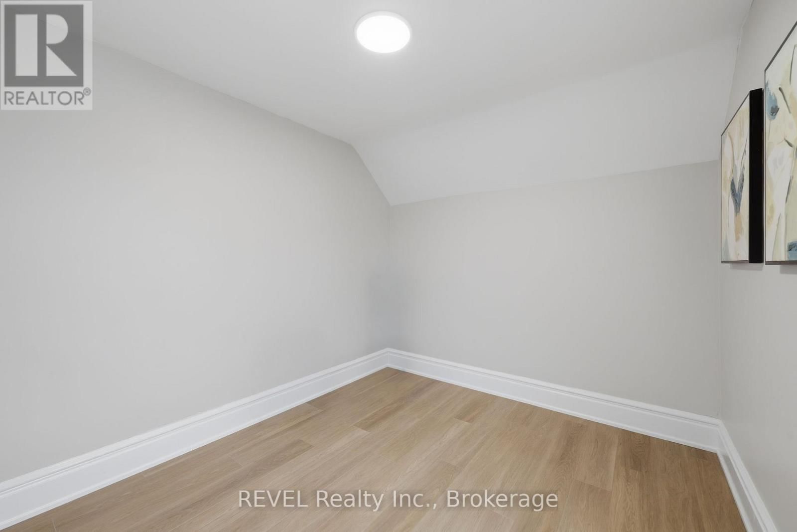 225 ROSS STREET Image 27