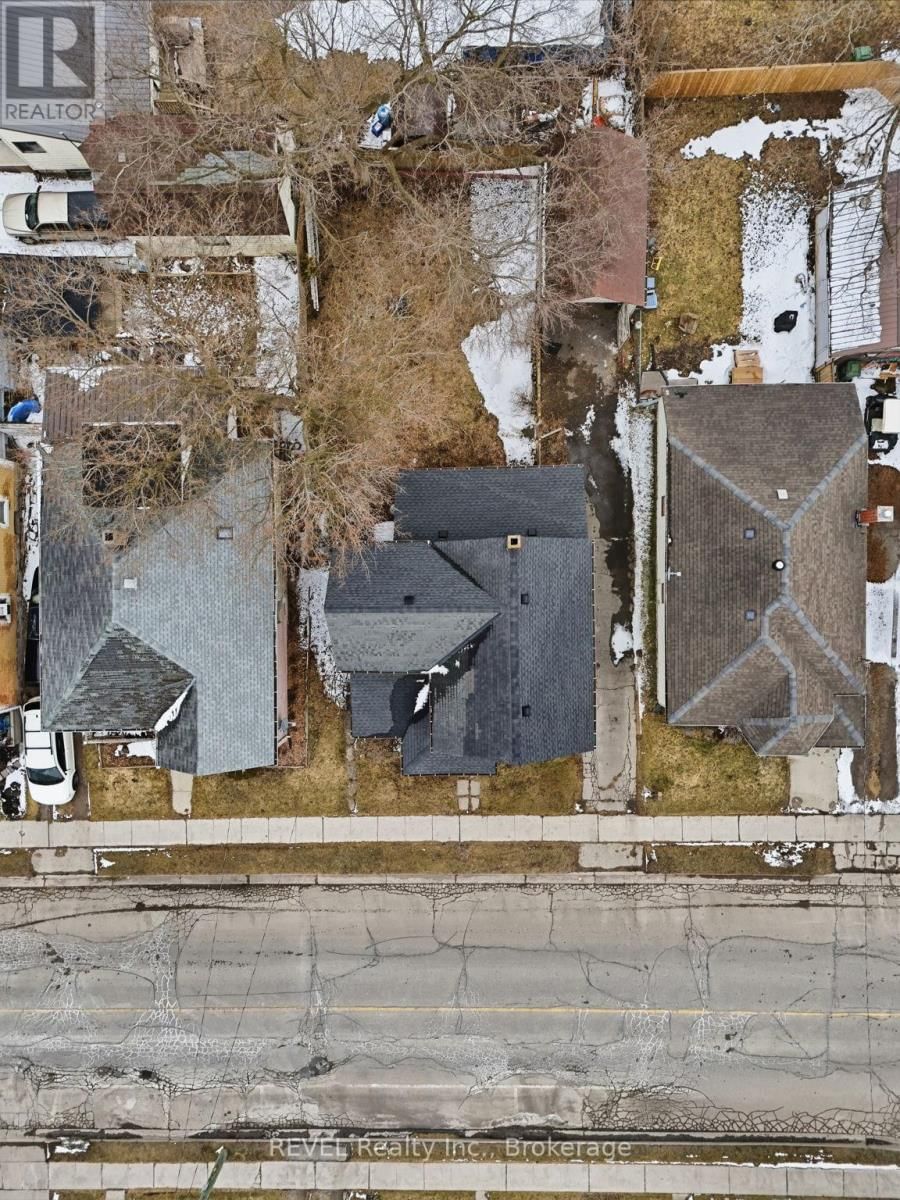 225 ROSS STREET Image 47