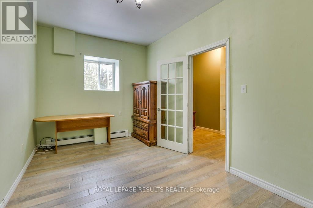 42 REDAN STREET Image 23