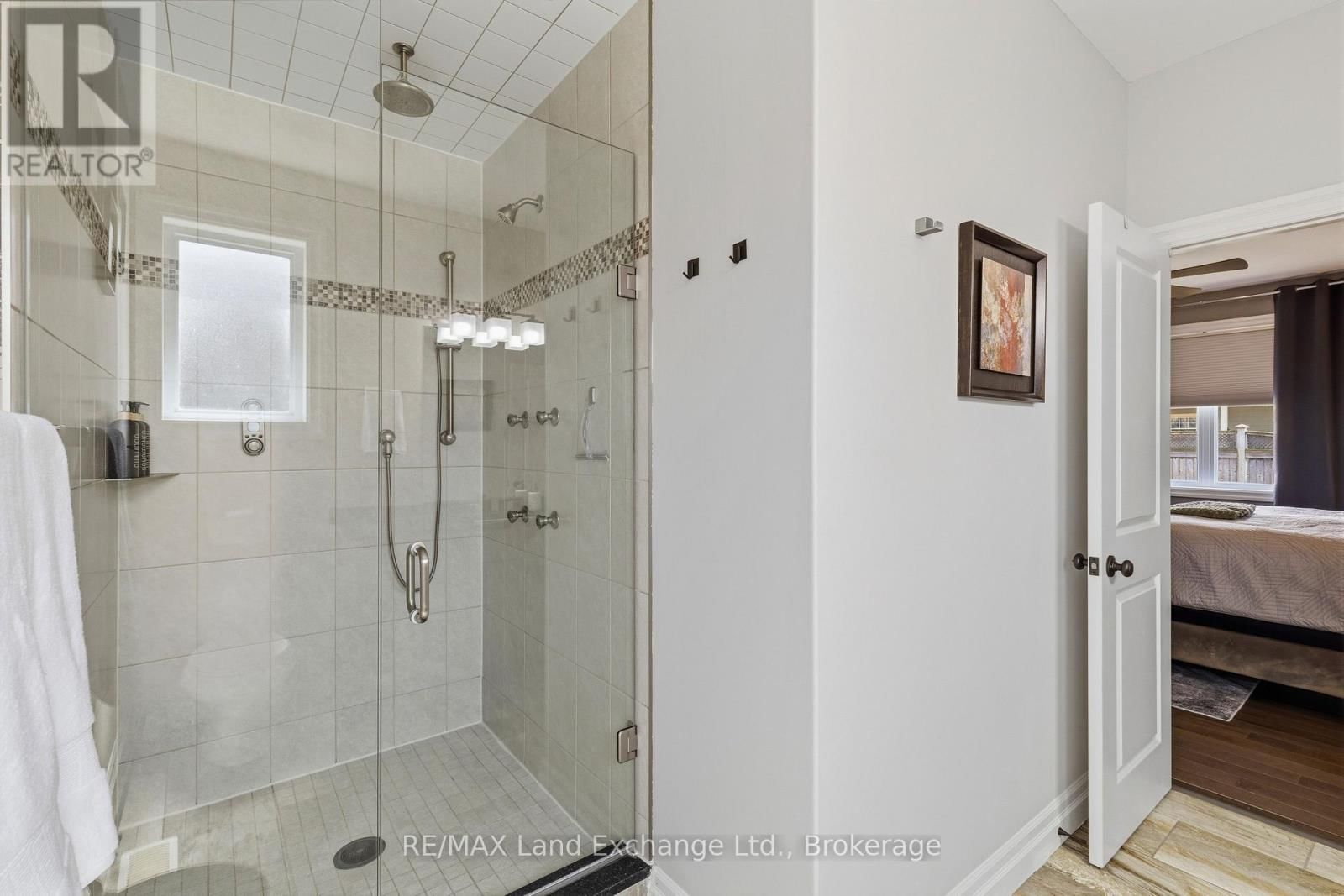 353 STICKEL STREET Image 19