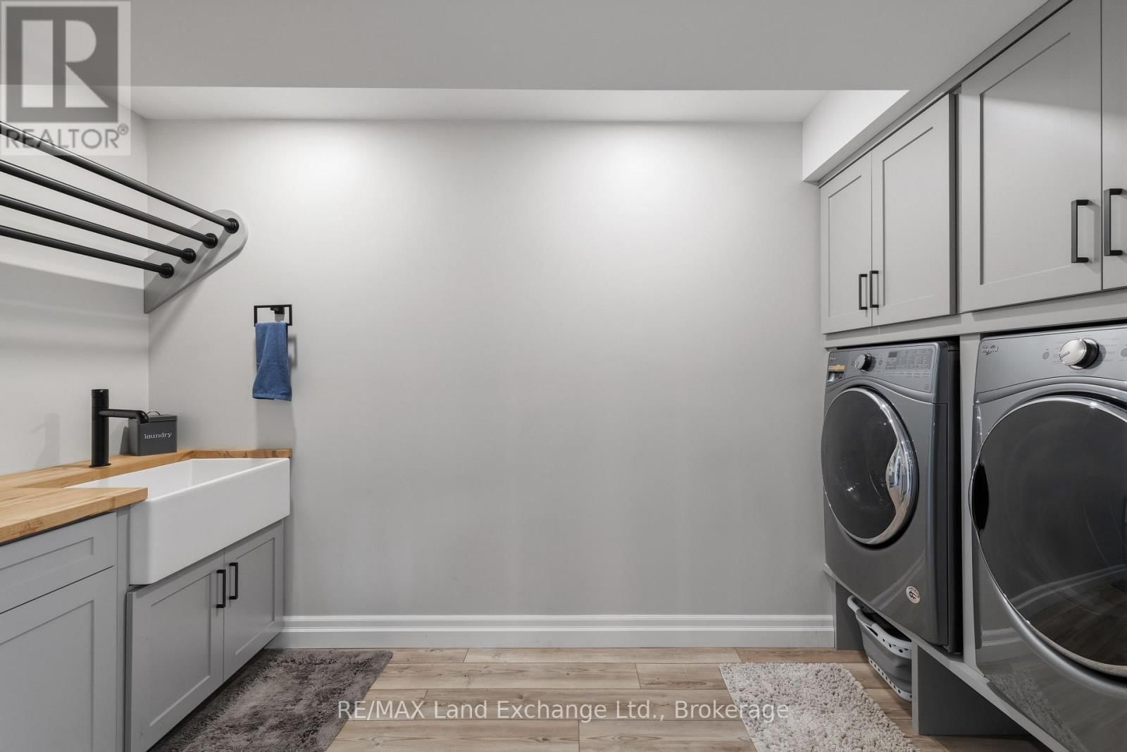 353 STICKEL STREET Image 21