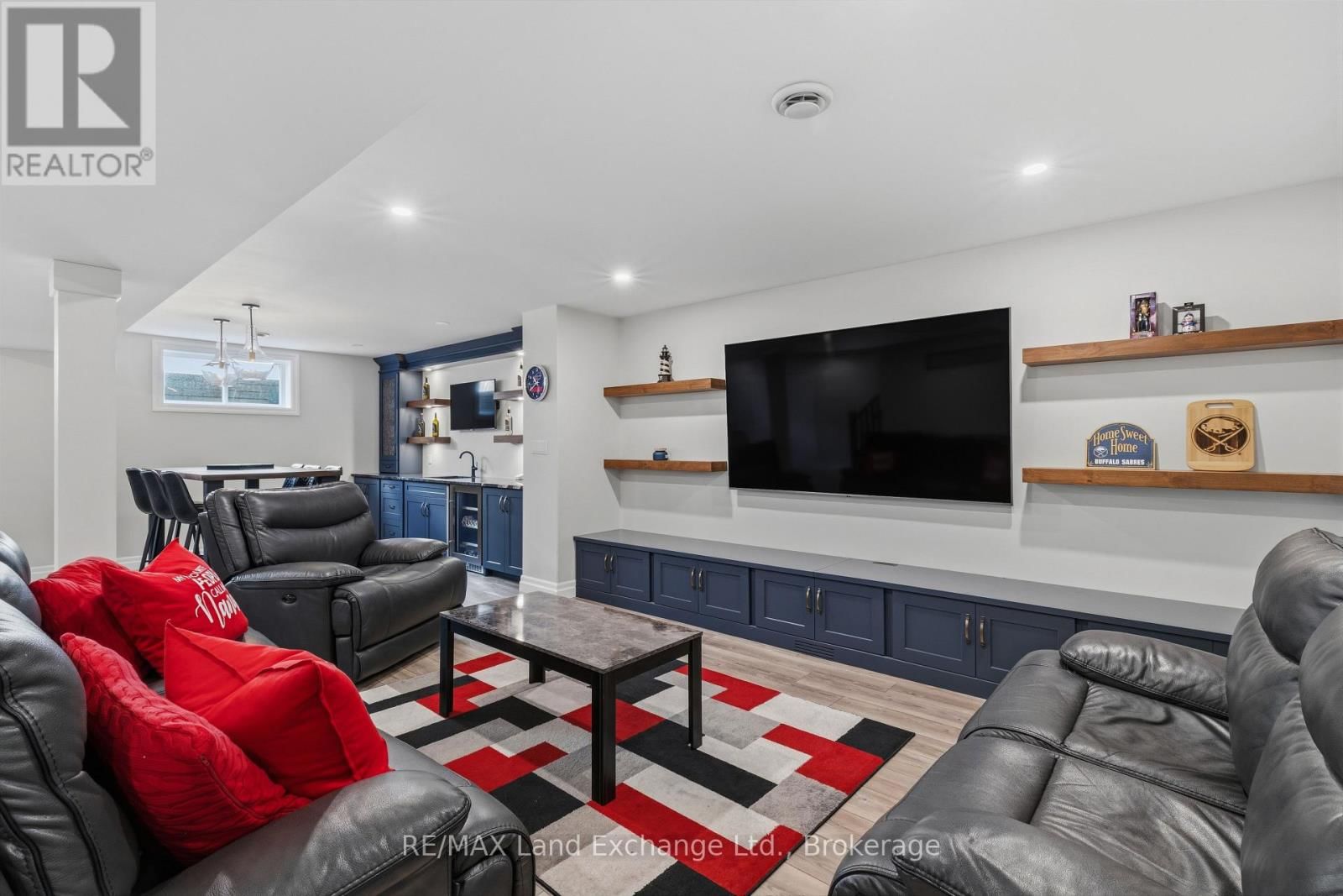 353 STICKEL STREET Image 22