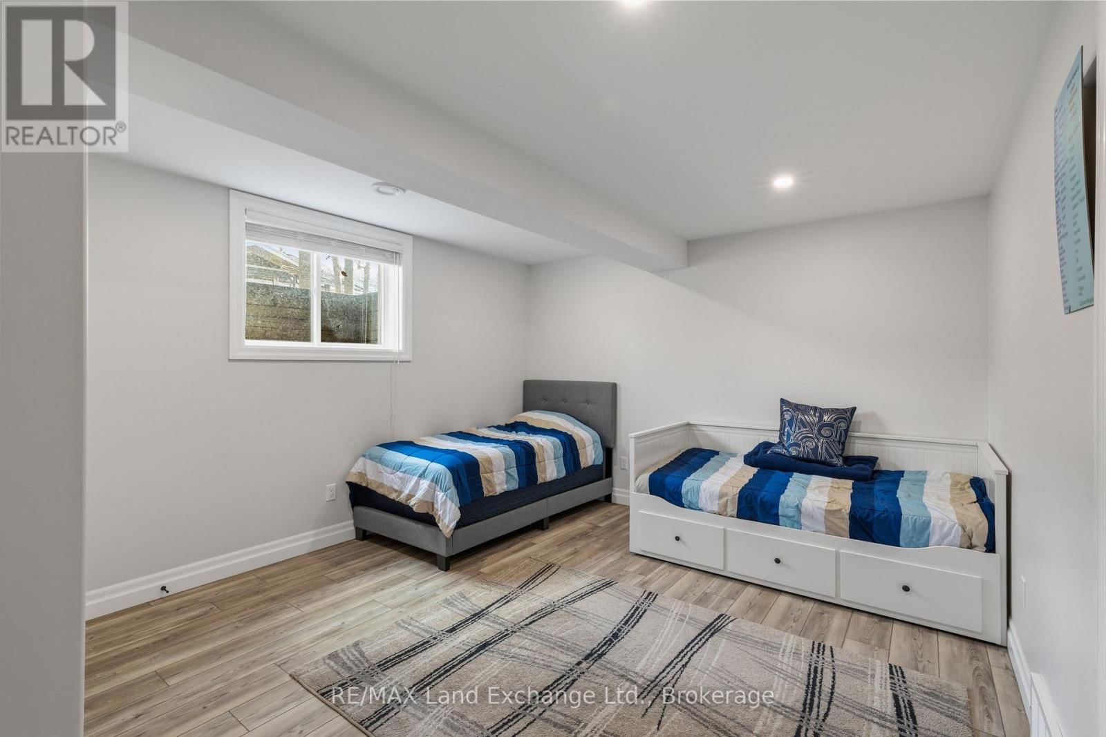 353 STICKEL STREET Image 28