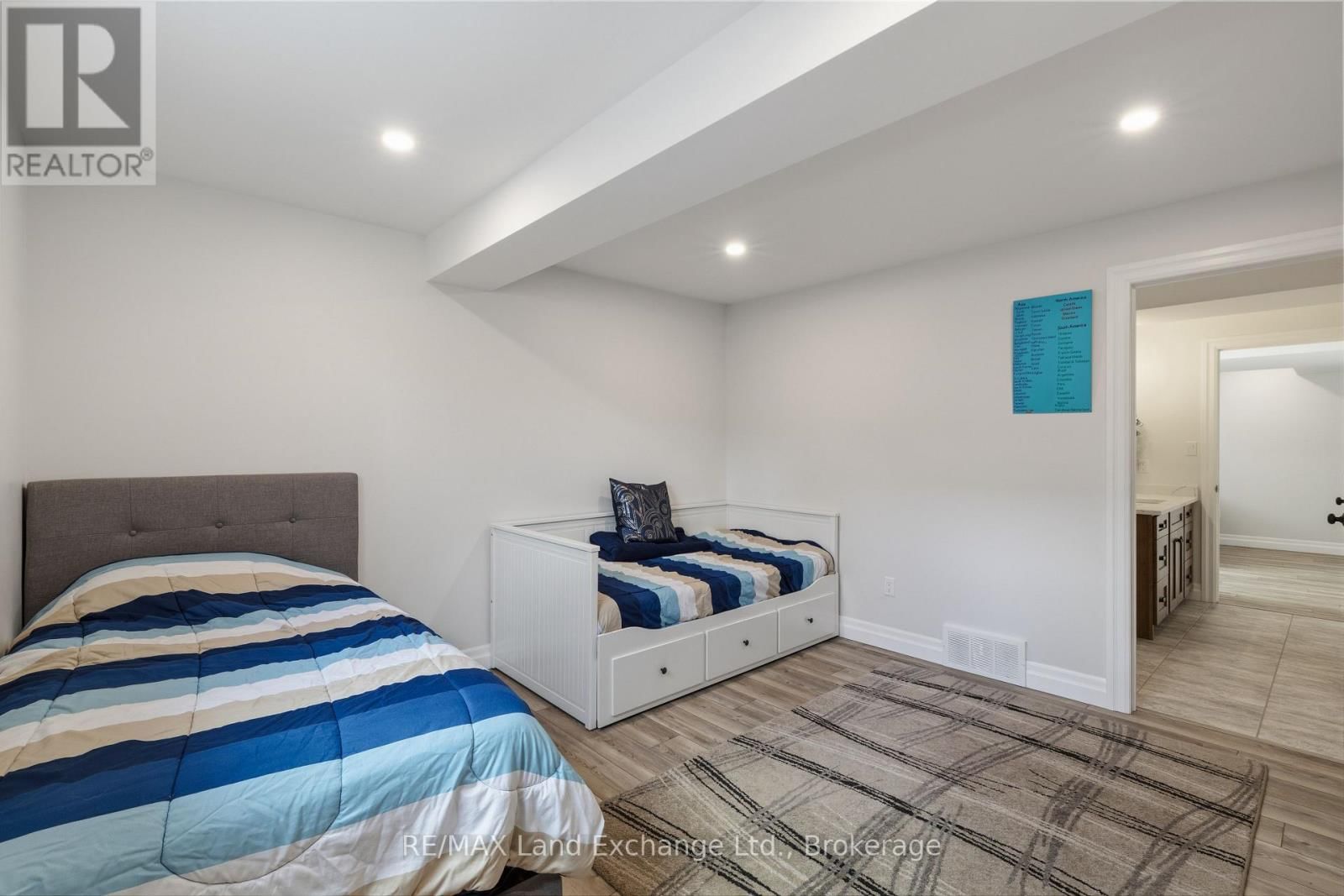 353 STICKEL STREET Image 29