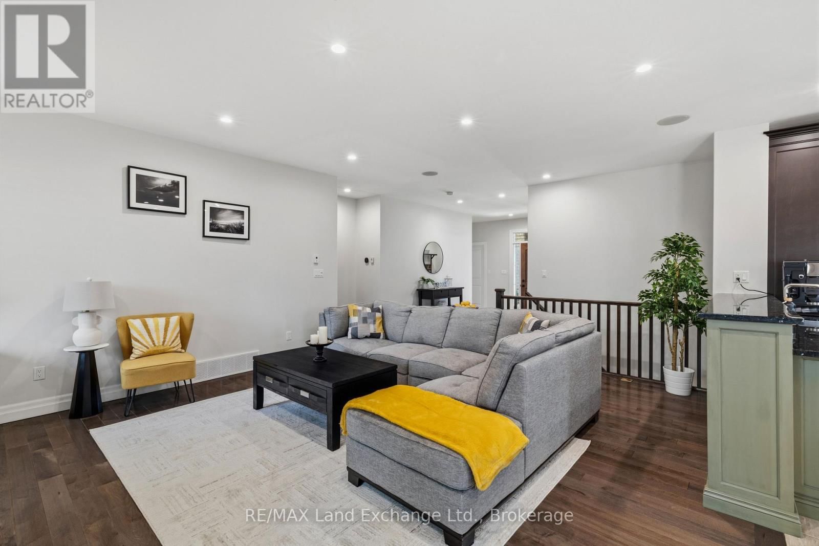 353 STICKEL STREET Image 3