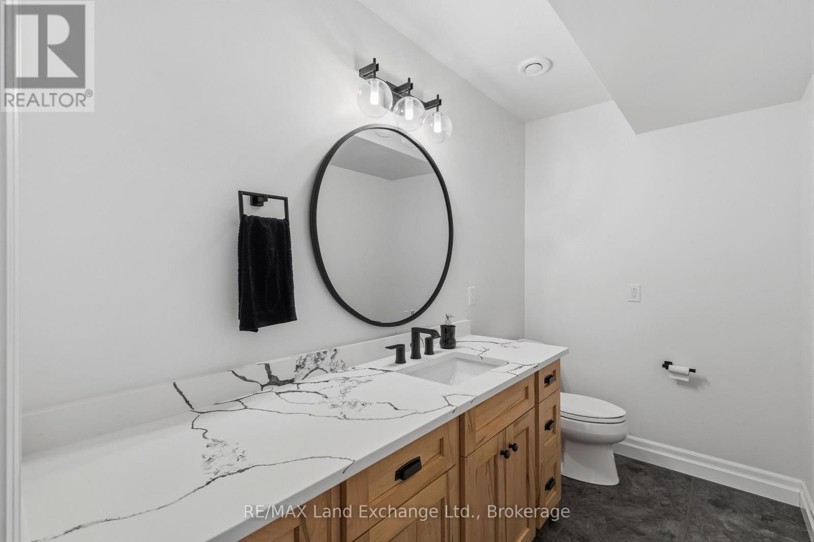 353 STICKEL STREET Image 30