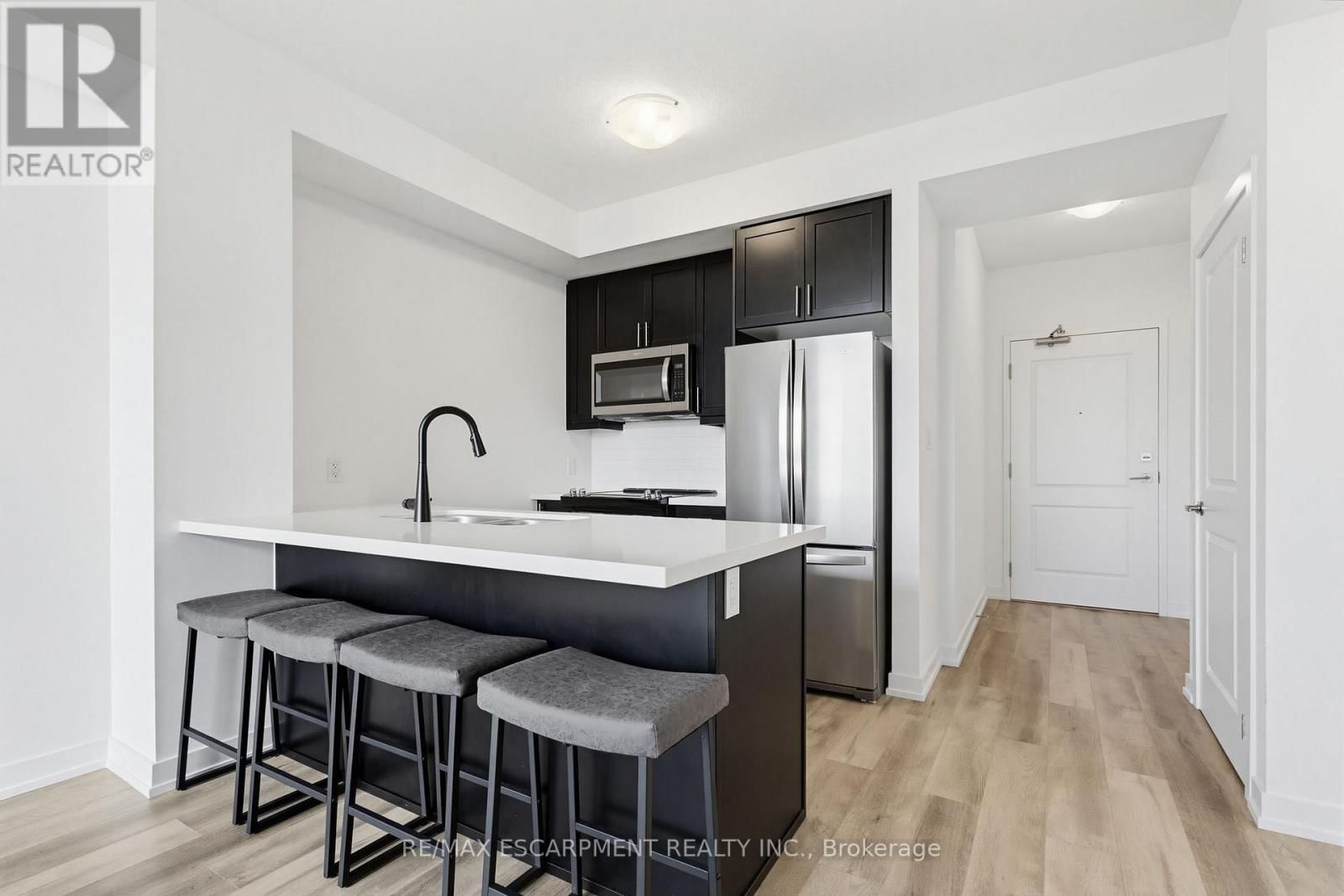 438 - 10 MALLARD TRAIL Image 9