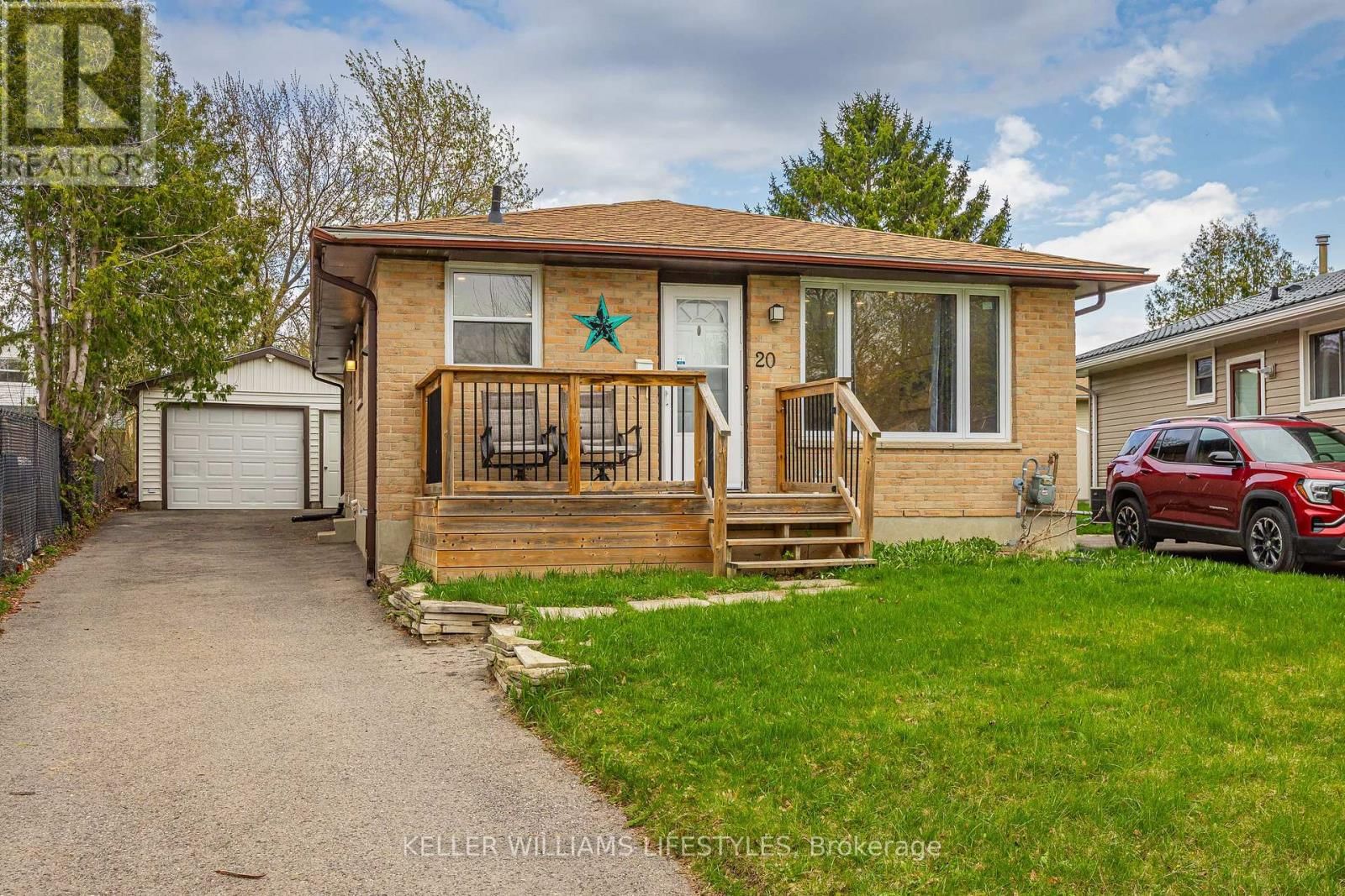 20 GATEWOOD CRESCENT Image 1