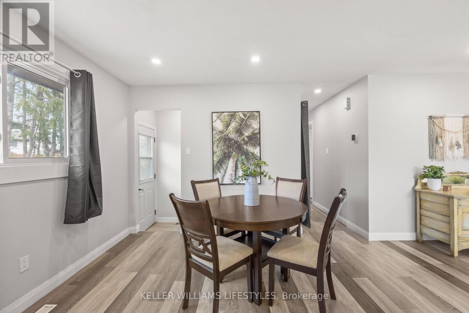 20 GATEWOOD CRESCENT Image 14