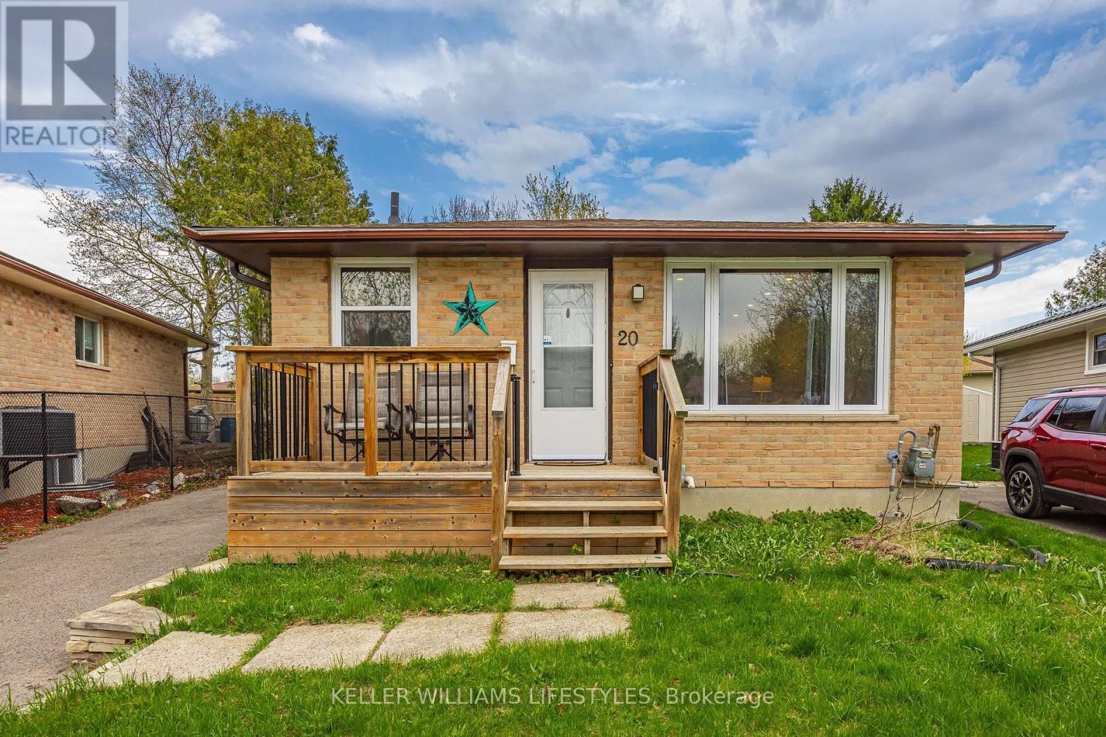 20 GATEWOOD CRESCENT Image 2