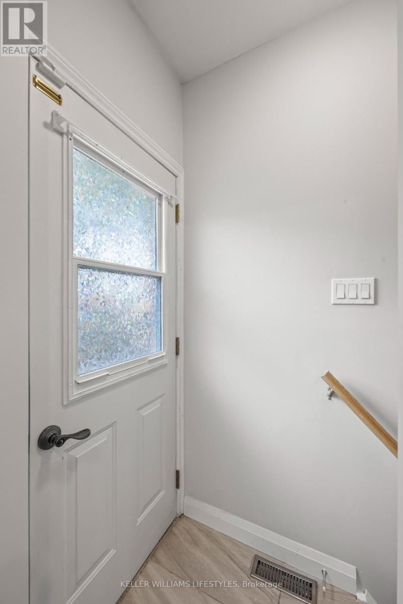 20 GATEWOOD CRESCENT Image 23