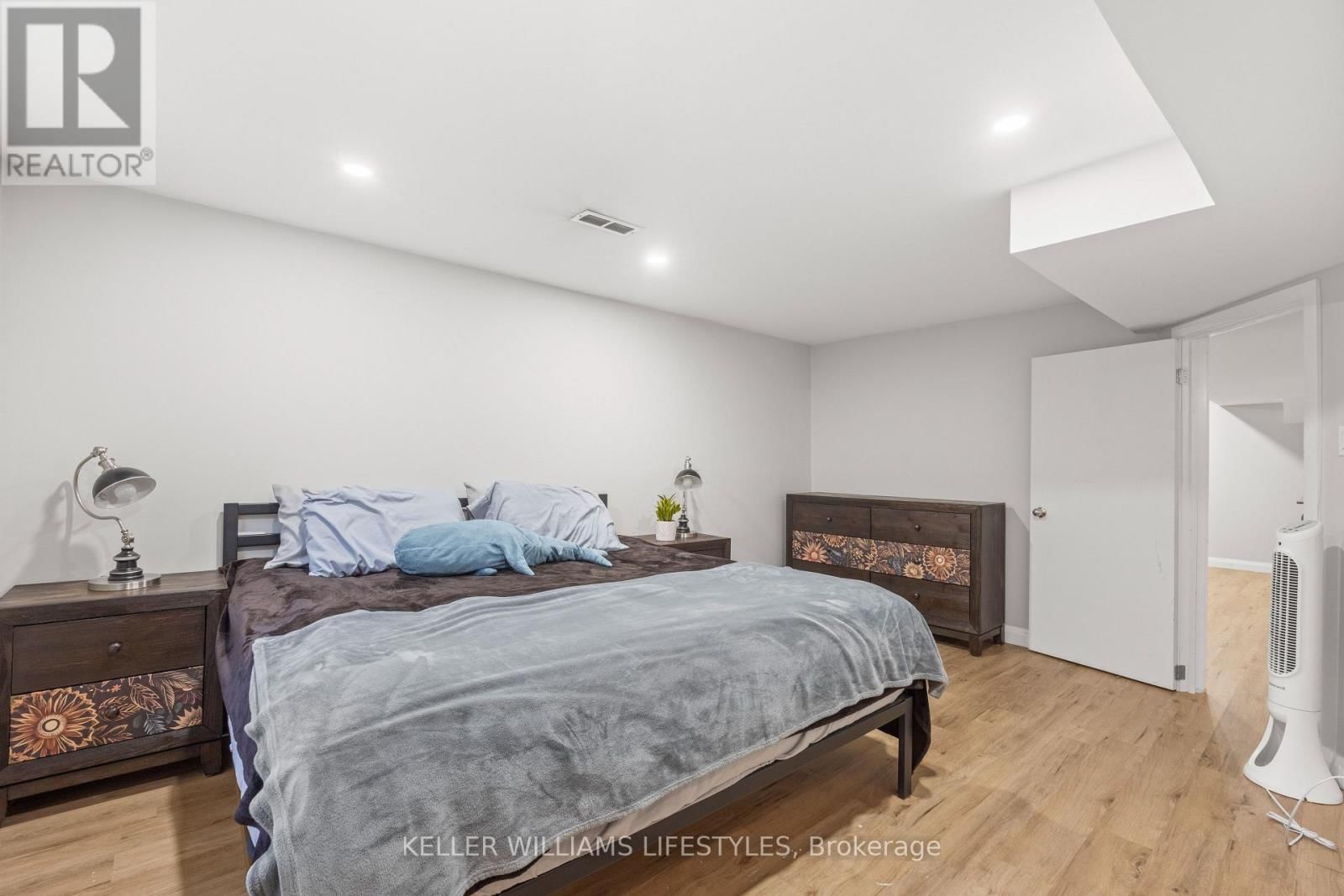 20 GATEWOOD CRESCENT Image 28