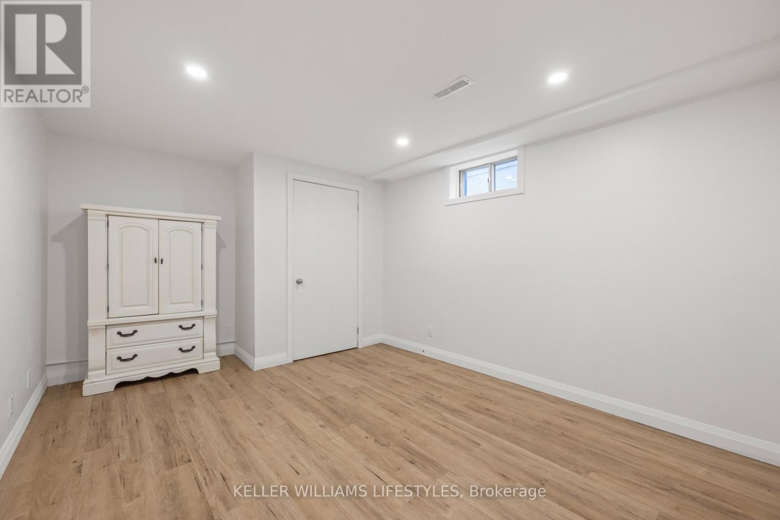 20 GATEWOOD CRESCENT Image 30