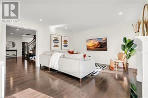 31 PEER COURT Image 10