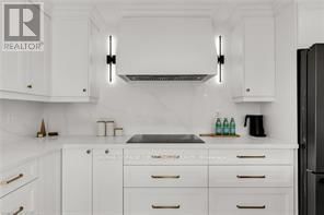 31 PEER COURT Image 16