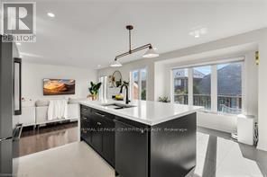 31 PEER COURT Image 17