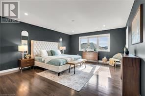 31 PEER COURT Image 22