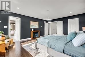 31 PEER COURT Image 23