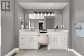 31 PEER COURT Image 25