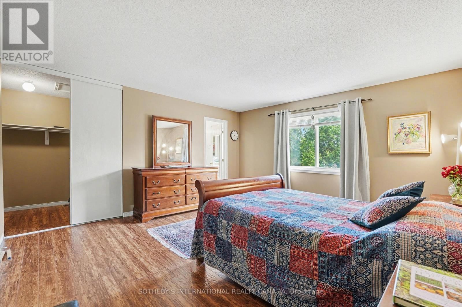 55 CHANTILLY GATE Image 11