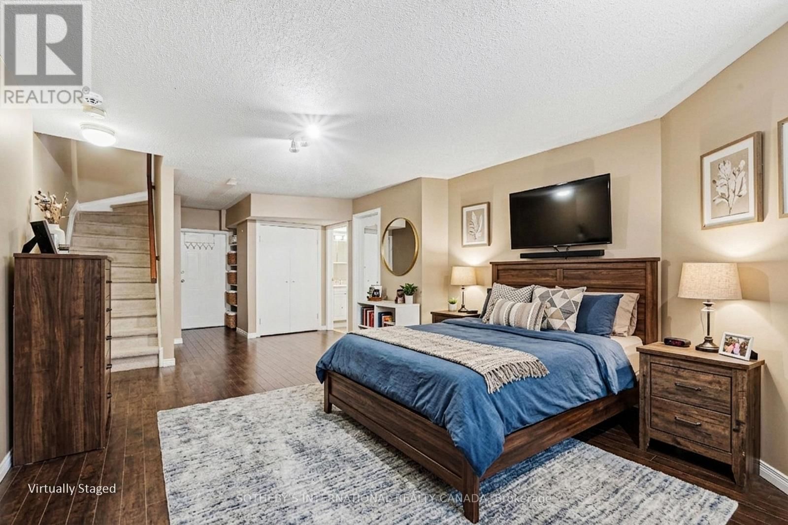 55 CHANTILLY GATE Image 16