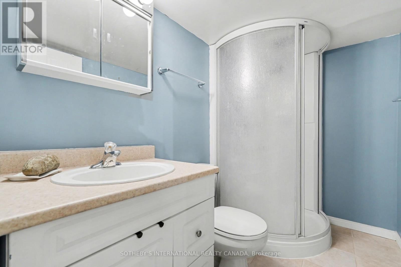 55 CHANTILLY GATE Image 19