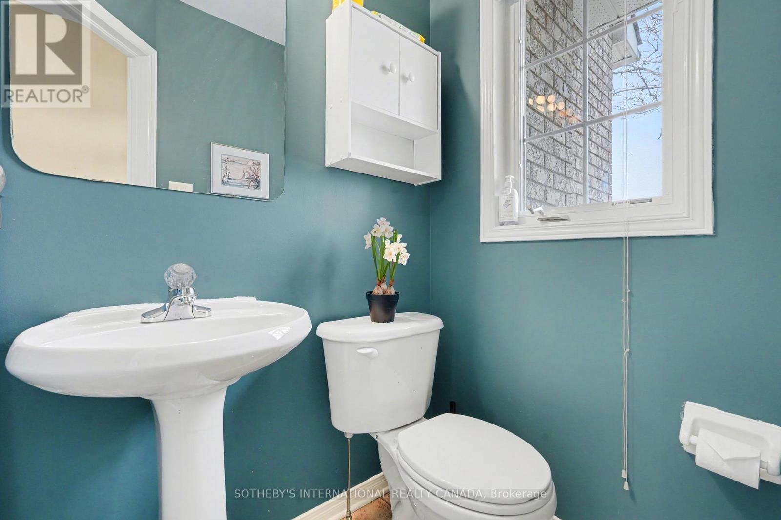 55 CHANTILLY GATE Image 9