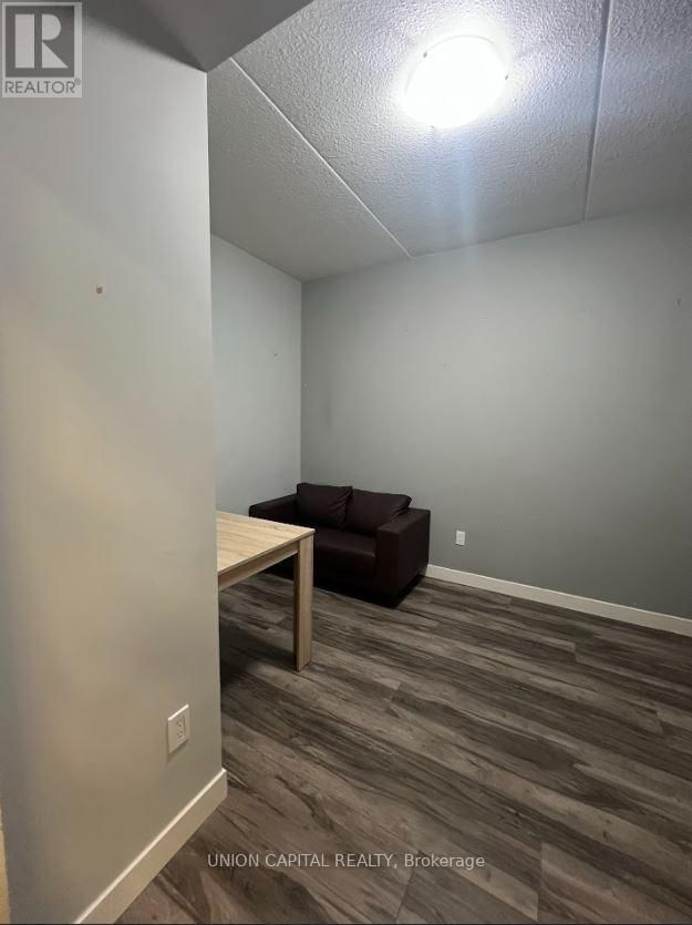 B207 - 62 BALSAM STREET Image 7