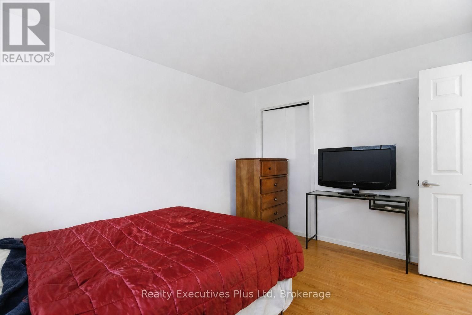 90 WESTERN AVENUE Image 14