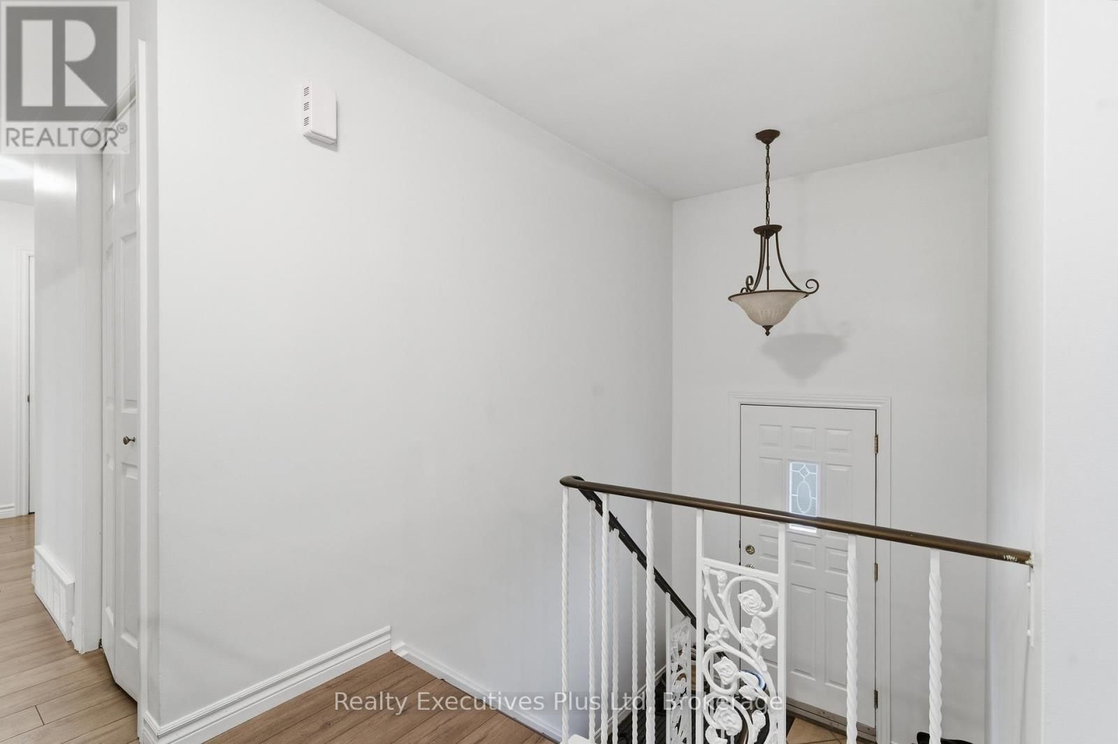 90 WESTERN AVENUE Image 18