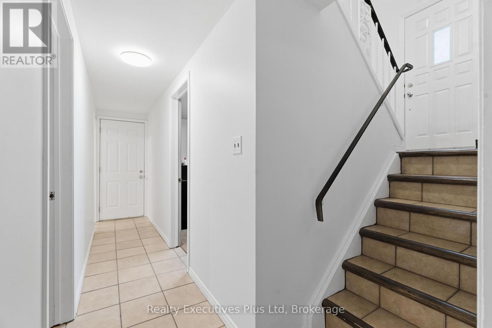 90 WESTERN AVENUE Image 19