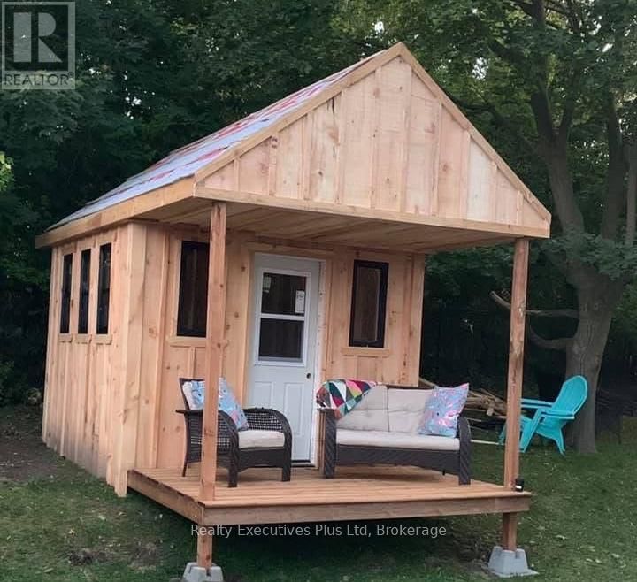 90 WESTERN AVENUE Image 22