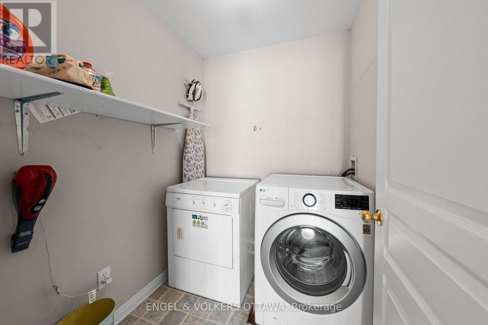 25 GOLDTHORPE PRIVATE Image 21