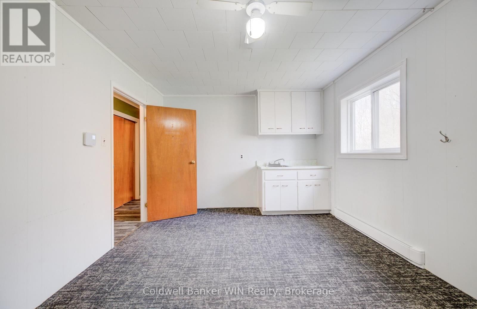 7 - 165 KING STREET WEST Image 12