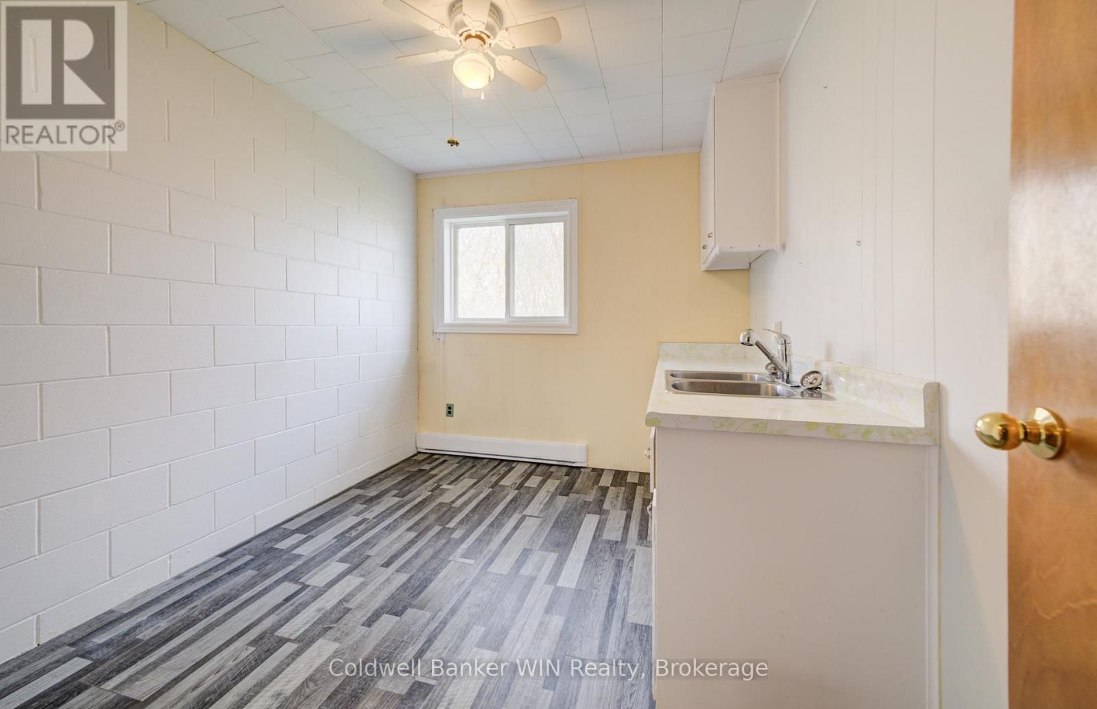 7 - 165 KING STREET WEST Image 14