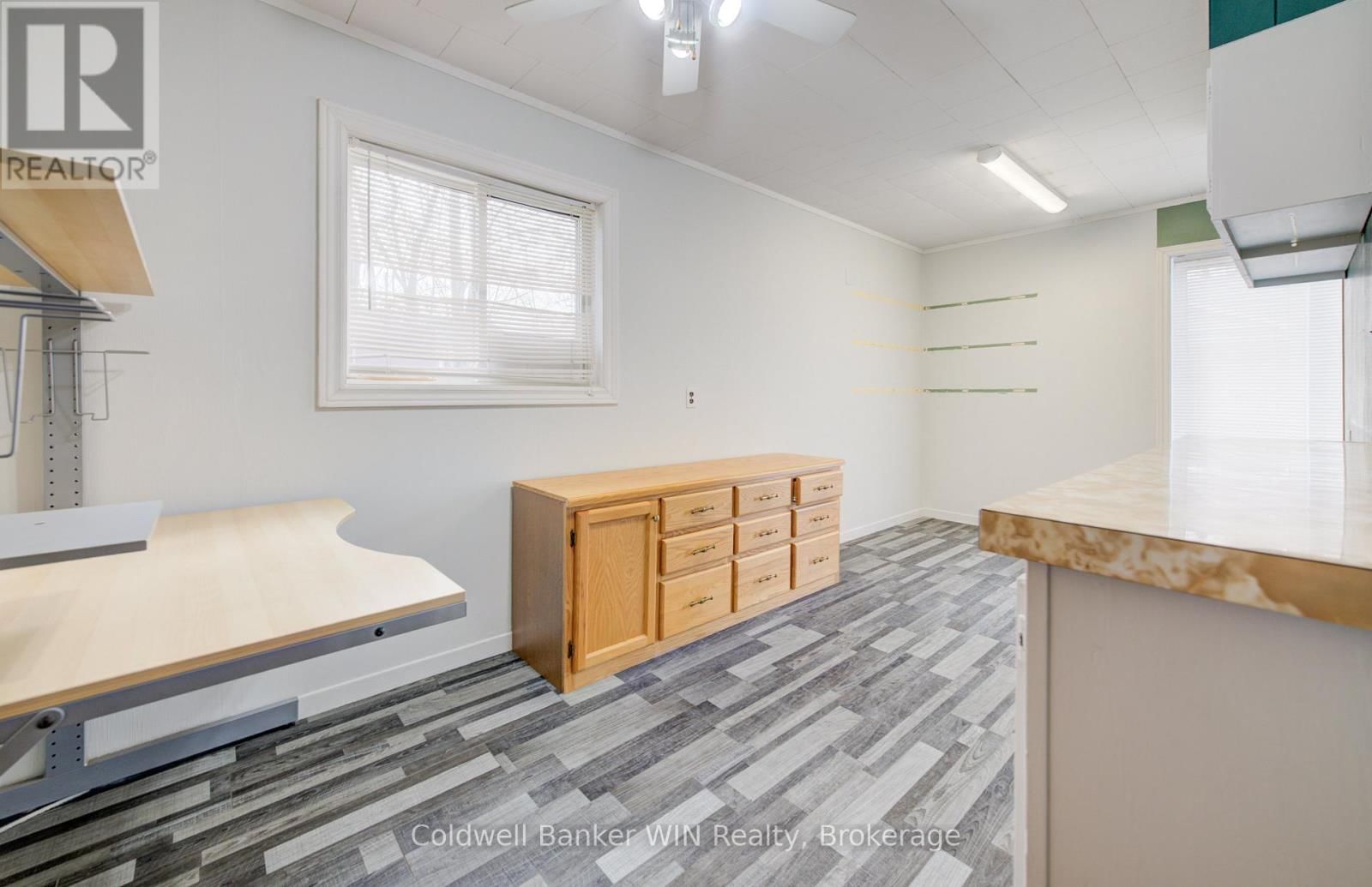 7 - 165 KING STREET WEST Image 9