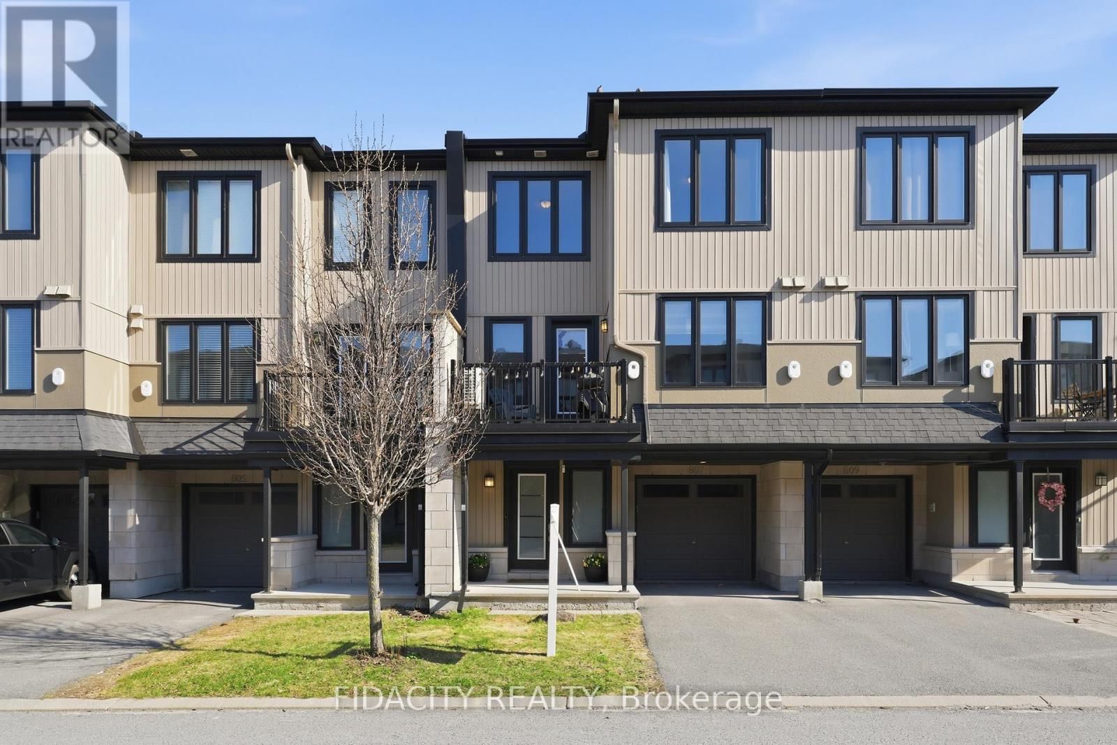 807 ELEMENT PRIVATE Image 1