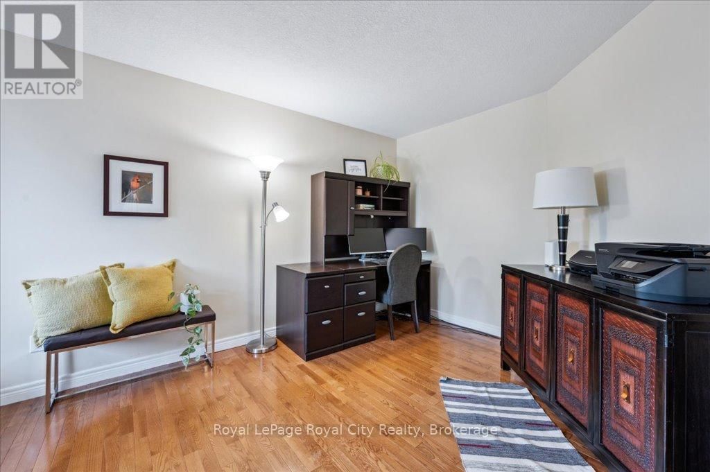 67 GREY OAK DRIVE Image 18