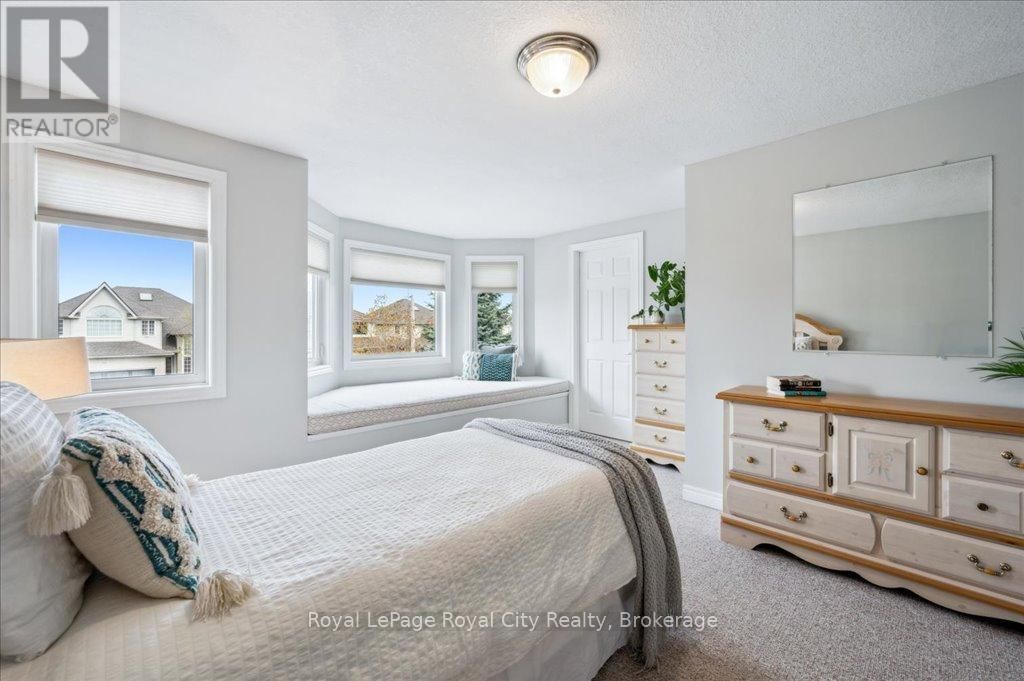 67 GREY OAK DRIVE Image 25