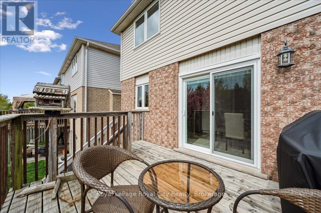 67 GREY OAK DRIVE Image 32