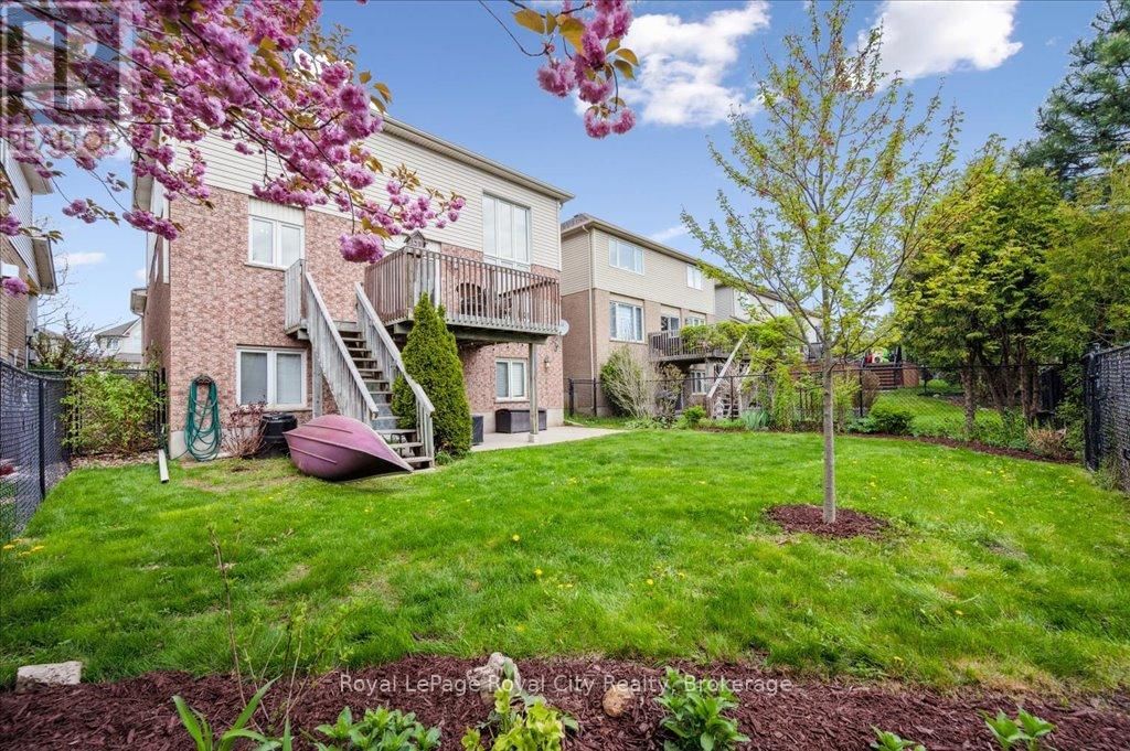 67 GREY OAK DRIVE Image 36