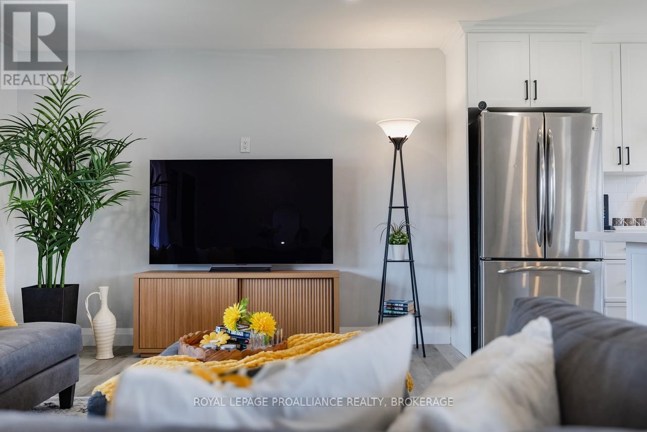 39 HOWARD CRESCENT Image 11