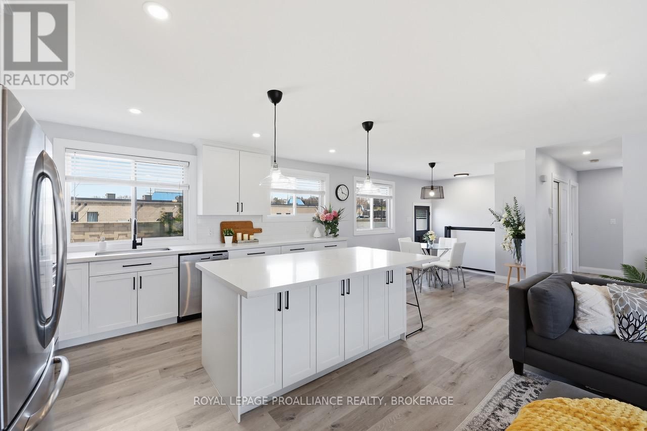 39 HOWARD CRESCENT Image 7