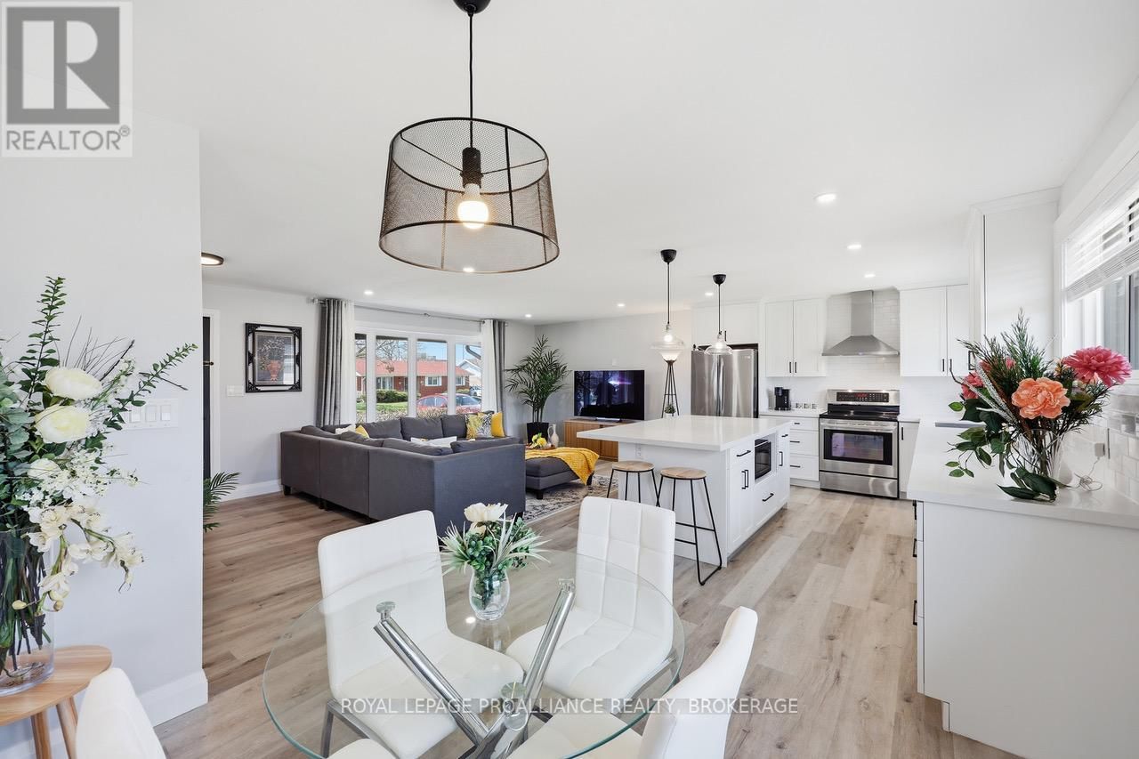 39 HOWARD CRESCENT Image 9