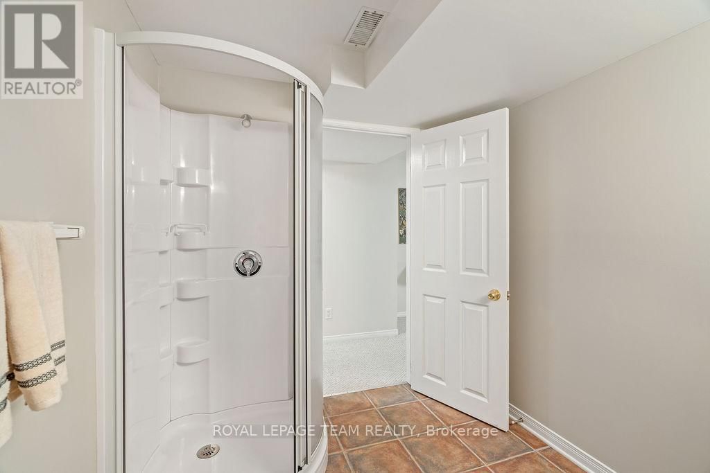 20 MORENZ TERRACE Image 35