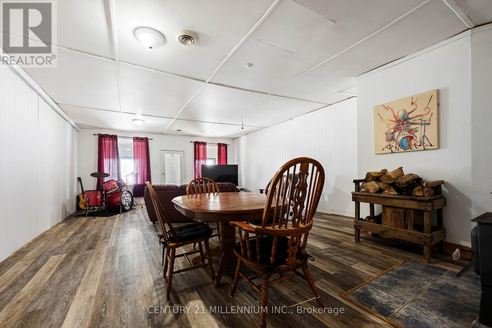 078001 7TH LINE Image 19