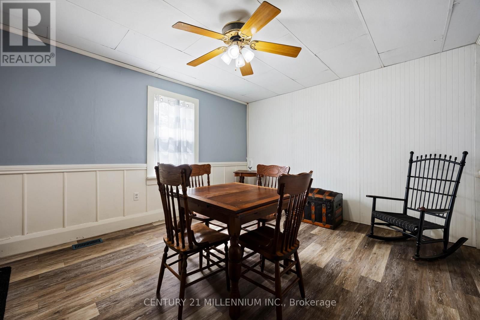 078001 7TH LINE Image 24