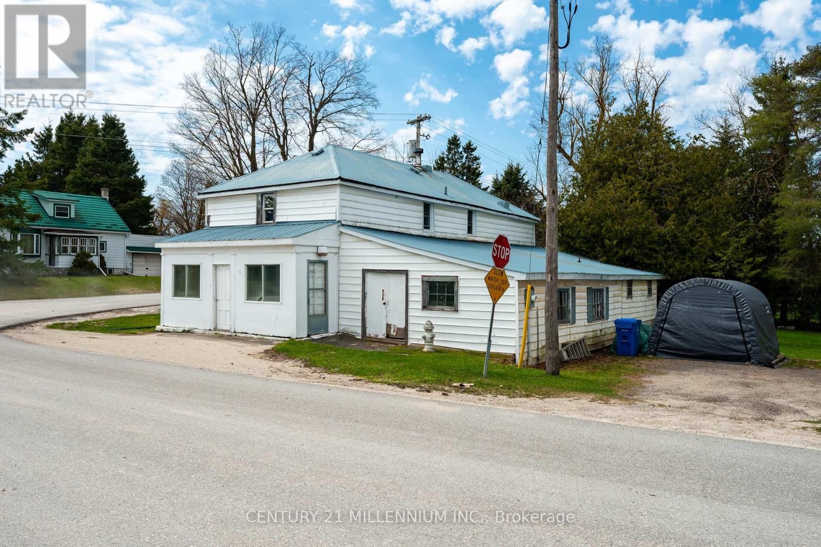 078001 7TH LINE Image 3