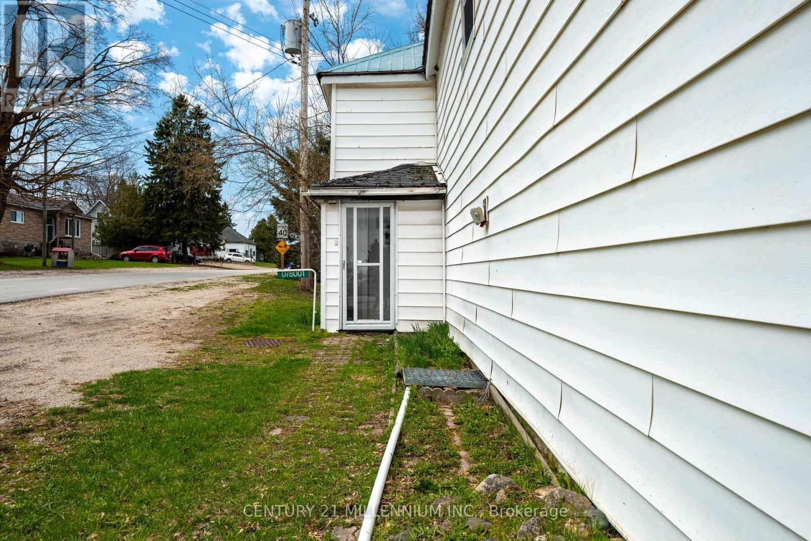 078001 7TH LINE Image 5